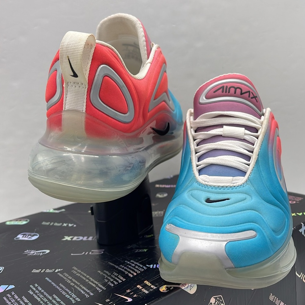 Nike WMNS Air Max 720 Blue and Pink Sneakers Air Max 720 'Pink Sea' - Picture 9 of 16